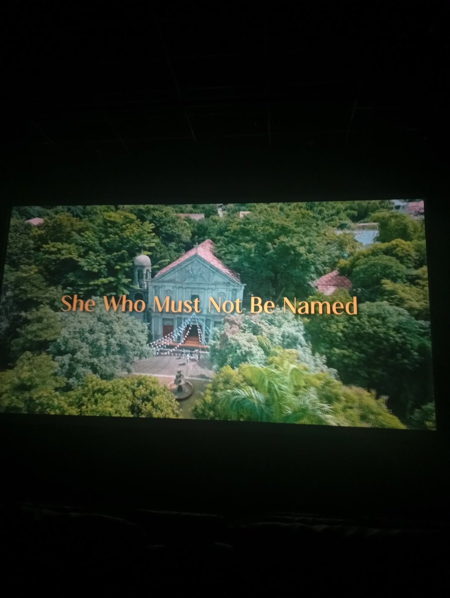 ngxlica27's tweet photo. done watching sobrang ganda! unexpected yung plot twist, sobrang nag enjoy kami ng mga pinsan ko to the point na hanggang sa sasakyan topic parin namin yung movie, natawa kami sa mga boys sa likod namin kinikinilig sila while watching angcute HAHAHAH

#Shewhomustnotbenamed https://t.co/gzNeQgHPGA