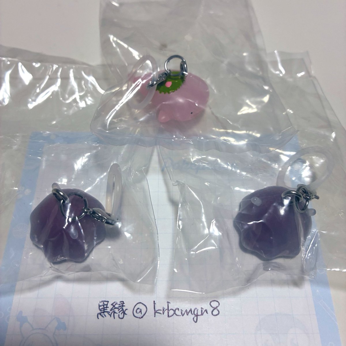 黒縁 tweet media