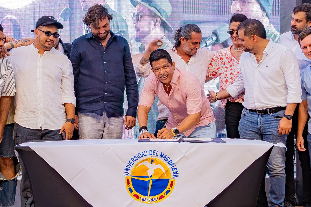 Unimagdalena's tweet photo. 🤝🎶¡Creatividad y conocimiento se unen para transformar el Caribe!

Desde el corregimiento de Taganga, nuestro rector @pverasalazar lideró la firma de un Acuerdo de Entendimiento con Taganga Sounds S.A.S, que fortalece el ecosistema cultural y creativo de la región.

#UMTeCuenta https://t.co/FABUNj51FZ