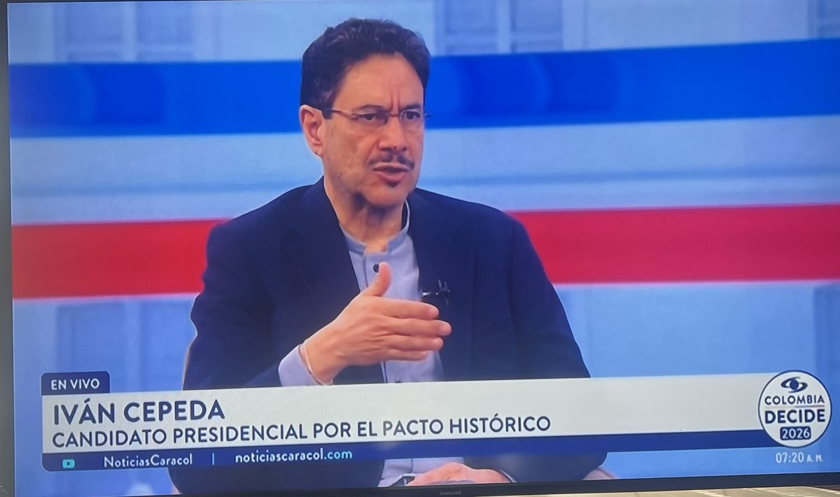 La arrolladora tranquilidad y la respuestas de Ivan Cepeda frente a las preguntas que le hace la Periodista en Caracol, me deja totalmente convencida y tranquila al ver la capacidad y formación política de quien pronto será nuestro presidente.