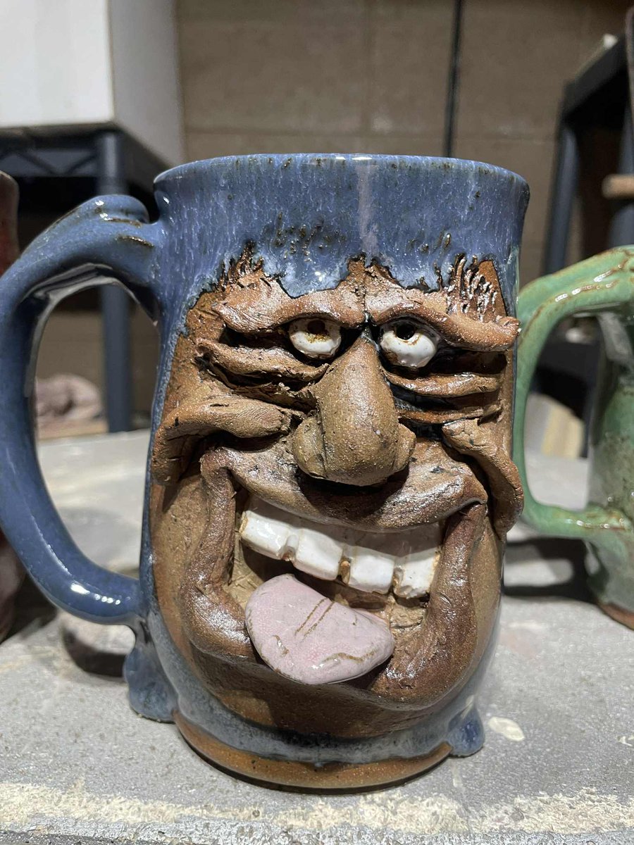 CCCNEELSGI's tweet image. Kids ages 10-16 can create a unique face mug with local #pottery artist, Nancy Fairbanks.
 
June 6 at 10am, $59 per person. Register online: bit.ly/4n3vHHN. For more information or to register over the phone, contact Christopher Dierks at 308-398-7441 or