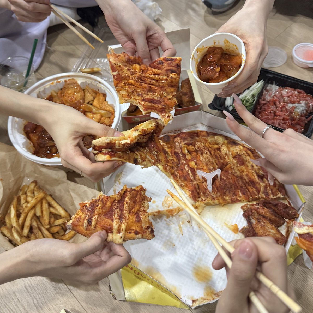 최콩알 tweet media