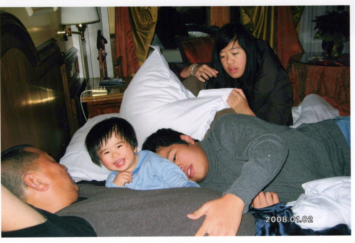 SupportJimmyLai's tweet image. They took more than his freedom.

They took moments like this one. The kind you can't schedule or recreate. The kind that only happen when a family is together.

Jimmy Lai has been in solitary confinement since 2020. His family is still waiting for him to come home.