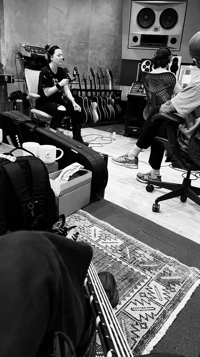 More moments from the studio!

Stream “Who Will You Follow”: evanescence.lnk.to/WWYF 

“Sanctuary” Album presave: evanescence.lnk.to/Sanctuary