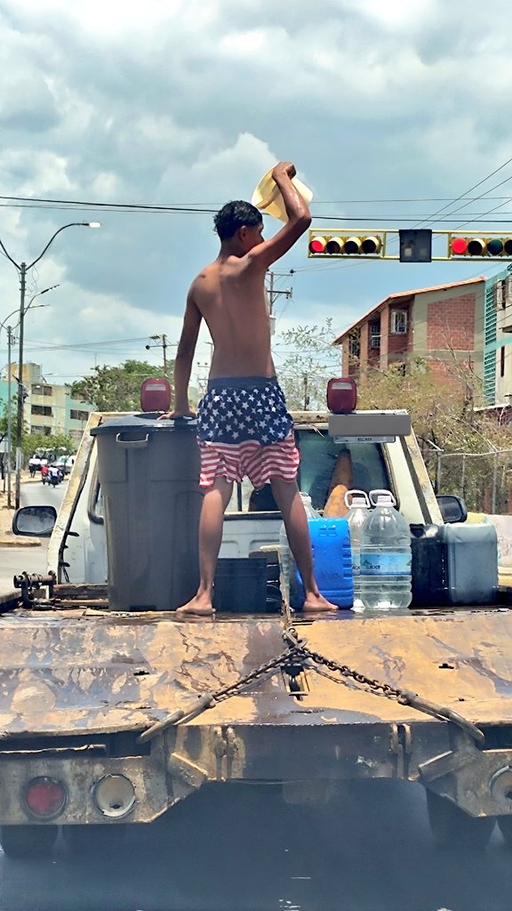 Manuel Tineo tweet media