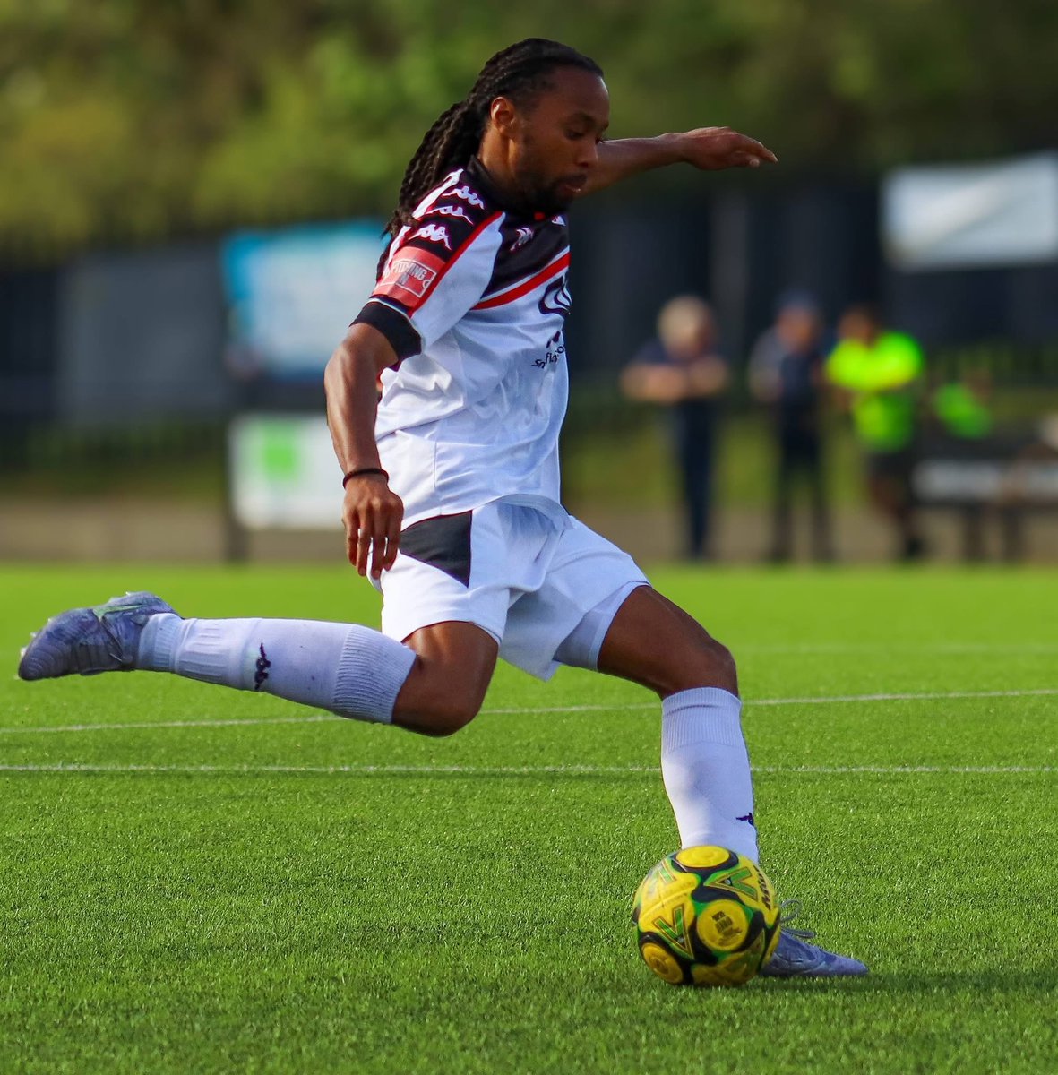 OFSimms96's tweet photo. 25/26 done another season ticked off ✅ with @FavershamTownFC thank you for all the unconditional support 🦁❤️ https://t.co/KFPpL7sKXJ
