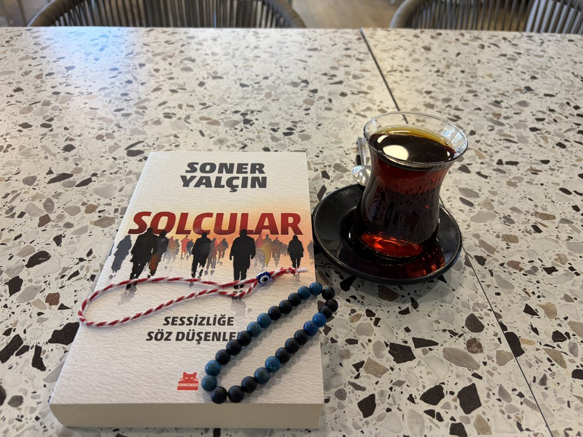 Kalkedon89's tweet photo. Sessizliğe söz düşenler..
#Solcular
@hsoneryalcin
@kirmizikedi_tr https://t.co/AKRV7V8pQY