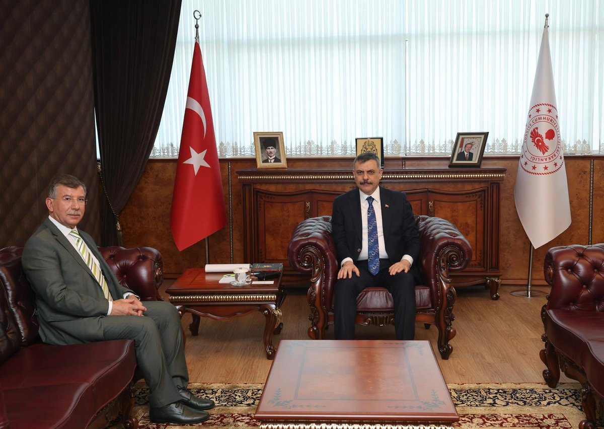 malicevheri's tweet photo. İçişleri Bakanımız Sayın Mustafa Çiftçi’yi ziyaret ederek, daha önce projesini başlattığımız ve tamamlanma aşamasına gelen Şanlıurfa Emniyet Kampüsü’nün kapalı alanının genişletilmesine yönelik talebimizi arz ettik.

         Şanlıurfa’mızın güvenliği ve kamu hizmetlerinin daha etkin yürütülmesi adına çalışmalarımızı kararlılıkla sürdürüyoruz.
Talebimize olumlu yaklaşan 
Değerli Bakanımıza 
Şanlıurfa adına teşekkürlerimizi sunuyoruz.@RTErdogan @Akparti,@ Mustafa Çiftçi,@ Şanlıurfa emniyet müdürlüğü