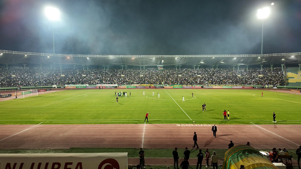 karadagferhatt's tweet photo. Şanlıurfaspor - Muğlaspor karşılaşması için Tribündeyiz!
Başarılar Şanlı Takım 🟨🟩
Vurduğunuz gol olsun.

@Sanliurfaspor

#sanlıurfa #şanlıurfaspor https://t.co/noeUa14Hmc