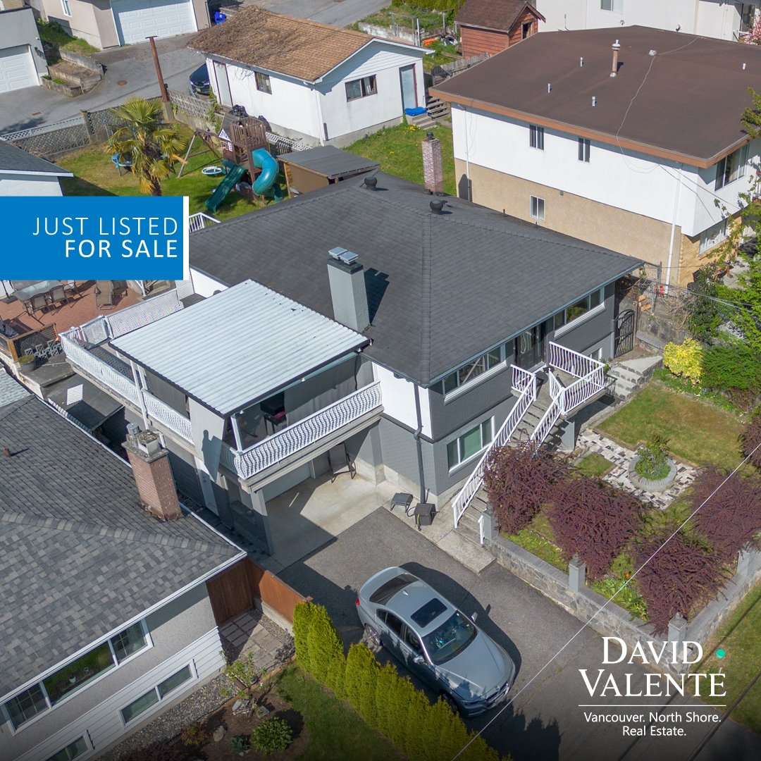 DavidValente's tweet photo. Just Listed for sale! 3951 William Street. North Burnaby BC 🏠

Charming renovated bungalow in centrally located Willingdon Heights. 

#burnaby #willingdonheights #forsale #listed #house https://t.co/2oYLu8A3jg