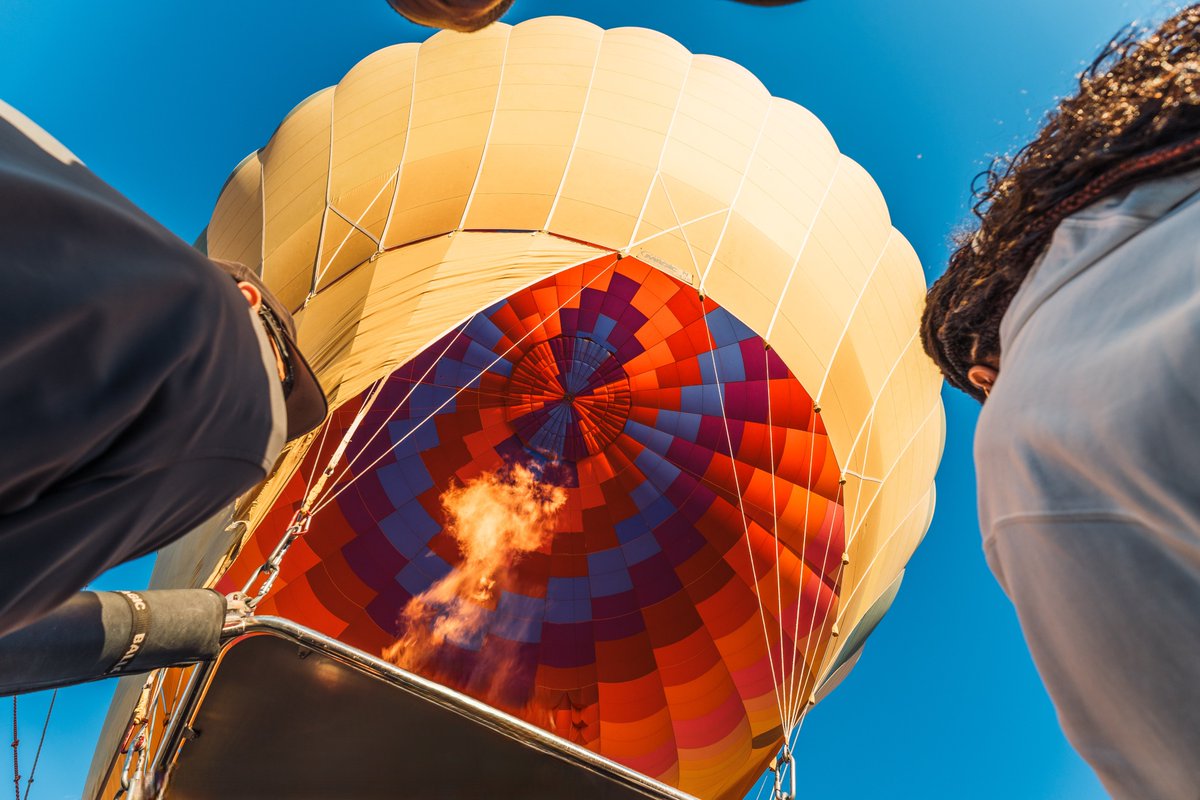 BalloonsAZ's tweet photo. Fun shouldn't just be reserved for weekends...

We fly 7 days a week, and think you deserve a weekday adventure! 🎈

Take $35 per person off of balloon rides booked Monday - Thursday with promo code WEEKDAYFUN 🤑

Book your weekday ride at https://t.co/wQLyKesFHR 🔗 https://t.co/QaIuj6Fzz3