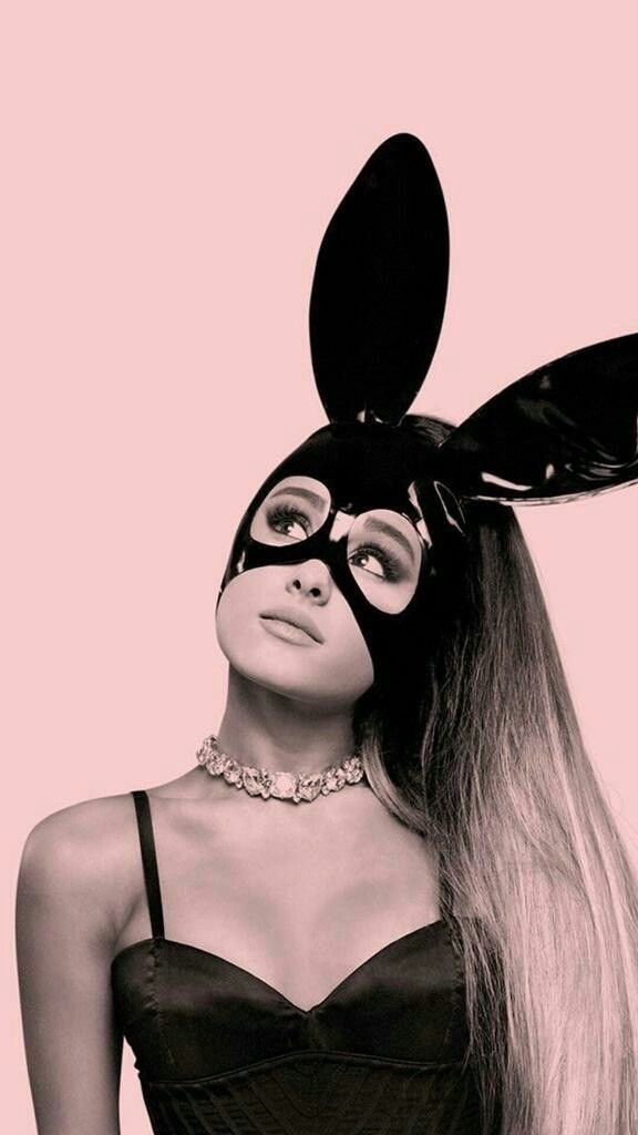 7134_ruka's tweet photo. Ariana Grande fan art🐰🖤
#Ruka #ArianaGrande https://t.co/VBELvdSKDs