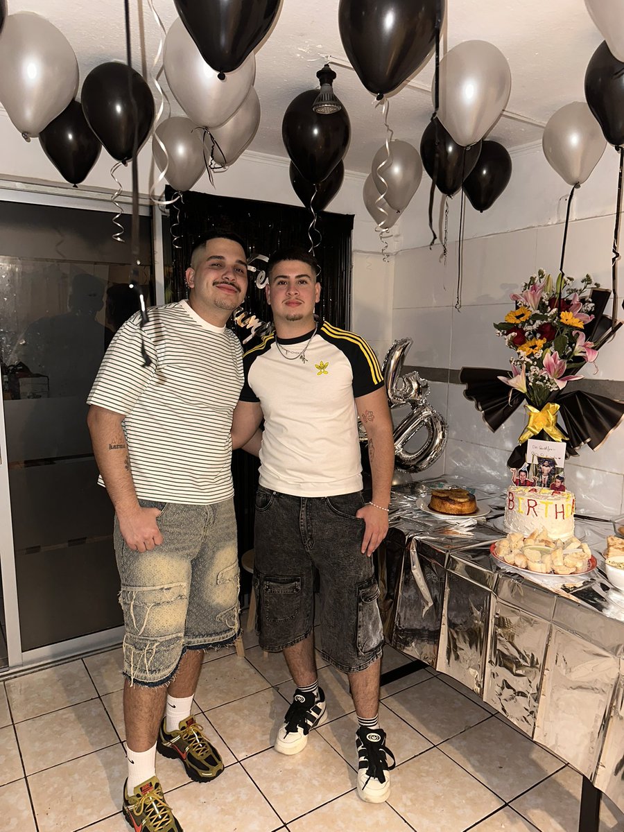 happy birthdayy my love👨🏻‍🤝‍👨🏼💛