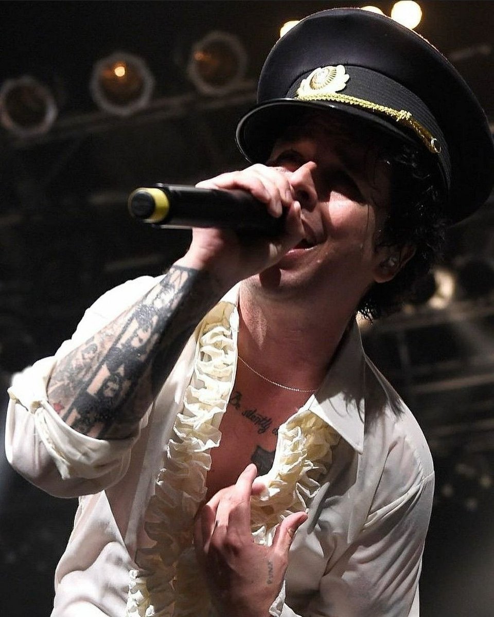 daily billie joe armstrong tweet media