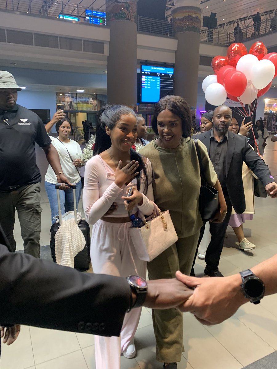 La Fuze💕💕 tweet media