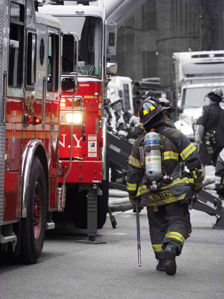 firelinehero's tweet image. Not all heroes wear capes. Some wear turnout gear and answer every call.

#firefighting #firefighter #firefighters #fire #firedepartment #firetruck #fireman