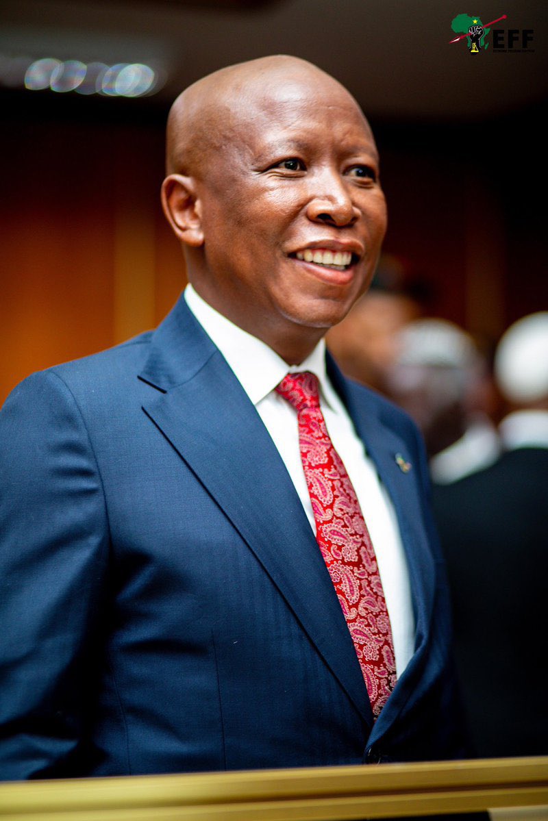 Africa_univers's tweet image. @Julius_S_Malema appelle à rester fidèles aux idéaux révolutionnaires, sans céder à l’opportunisme politique. Un message de solidarité, d’amour et d’espoir pour la jeunesse africaine, porté par Economic Freedom Fighters.
#Afrique #Jeunesse #Engagement #Espoir