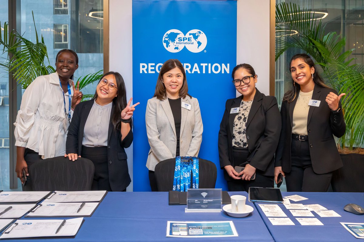 SPEtweets's tweet image. A student volunteer at an SPE workshop in Kuala Lumpur gained insights into marginal fields, cost optimization &amp;amp; real-world energy challenges.🌍

Events like these connect students to industry learning beyond the classroom.📊

Credit: Kawa Achuil

#WeAreSPE  #EnergyIndustry
