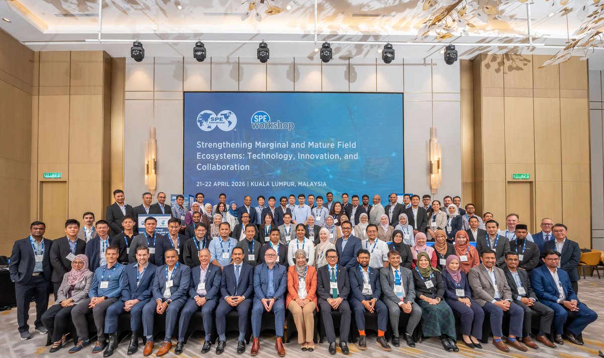 SPEtweets's tweet image. A student volunteer at an SPE workshop in Kuala Lumpur gained insights into marginal fields, cost optimization &amp;amp; real-world energy challenges.🌍

Events like these connect students to industry learning beyond the classroom.📊

Credit: Kawa Achuil

#WeAreSPE  #EnergyIndustry