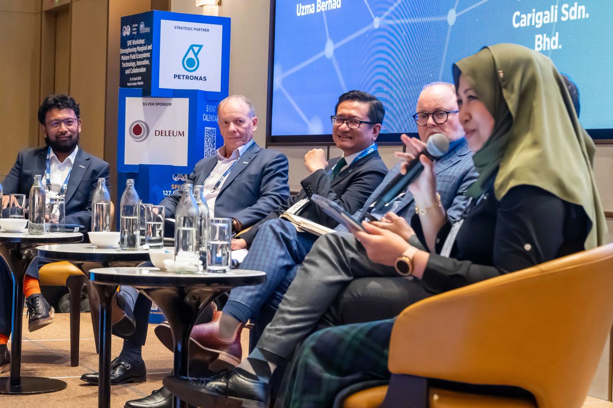 SPEtweets's tweet image. A student volunteer at an SPE workshop in Kuala Lumpur gained insights into marginal fields, cost optimization &amp;amp; real-world energy challenges.🌍

Events like these connect students to industry learning beyond the classroom.📊

Credit: Kawa Achuil

#WeAreSPE  #EnergyIndustry