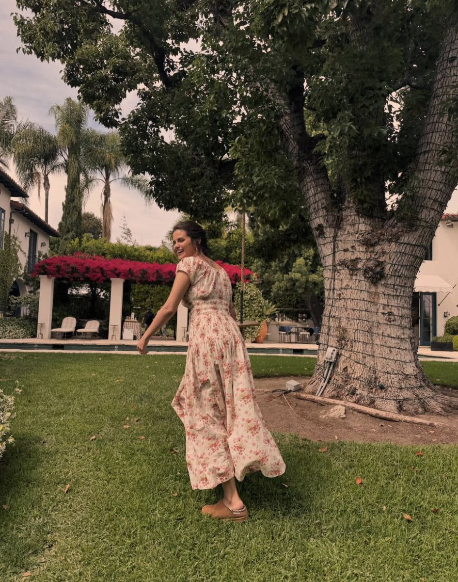 selenasherare's tweet photo. the cutest https://t.co/ldmbK0neKa