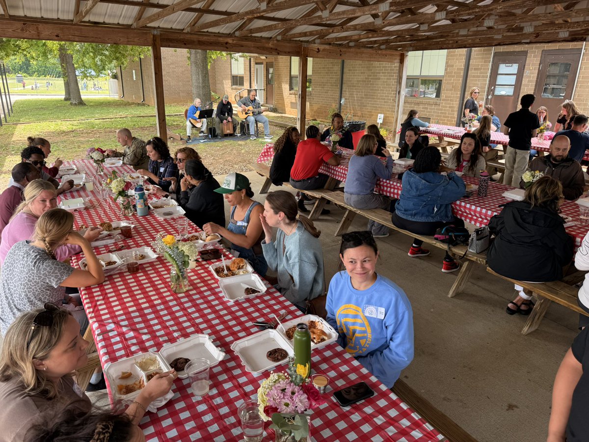 DrMarkJGonyea's tweet image. We love our volunteers! Just a chance to say thank you for all they do to support #theHeARTofExcellence at @TFAA_Rams @mrsjgehrke @rucoschools #weAreRamily
