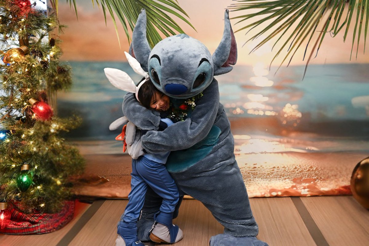 Disney Parks tweet media