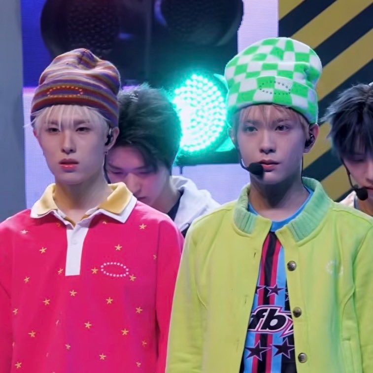 i think… MOYA SMOOTHIE!!! 🐚 tweet media