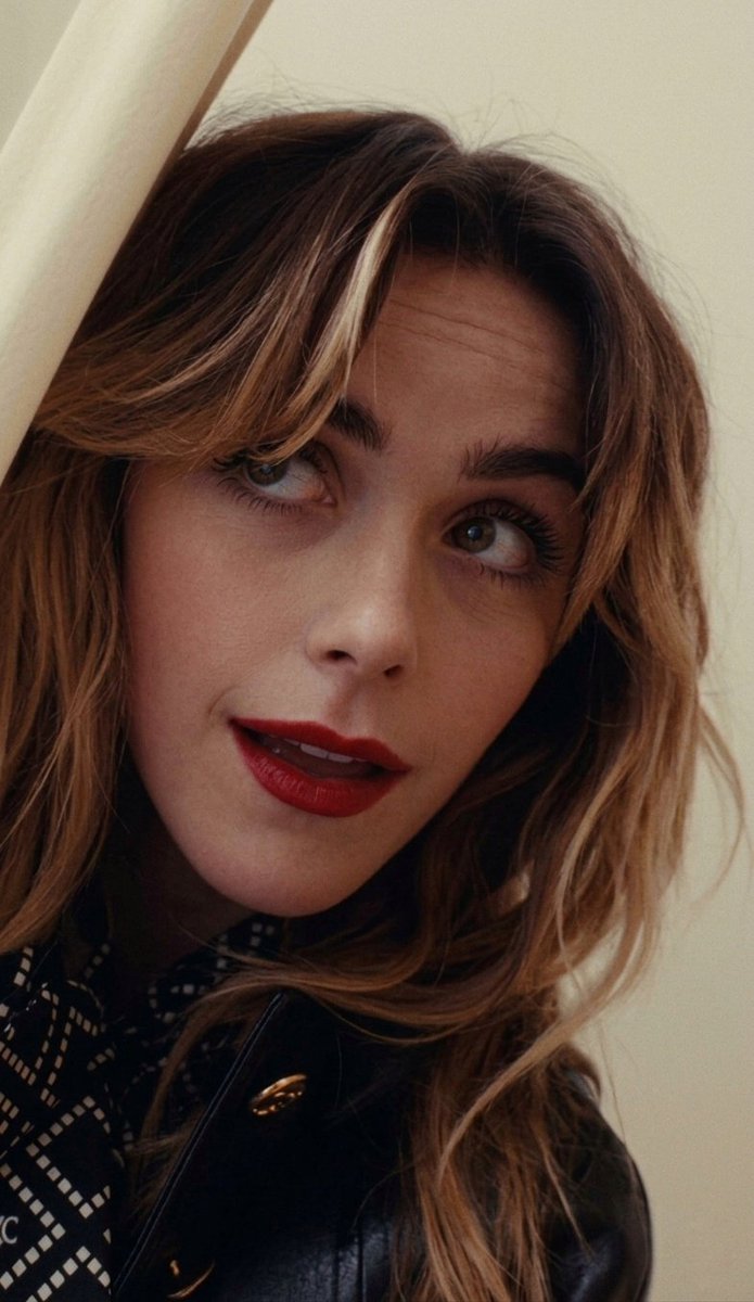 Kiernan Shipka Updates tweet media