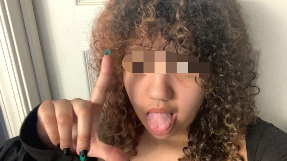starrdabratx's tweet photo. more face porn for u gooners. sink deeper and deeper. ur life will be mine soon.. just my tongue and fingers drive u insaneโฆ #nsfwtwt #nsfw #horny #teen #agegap #gooner #femdom #findom #bleached #nolimit #faceporn #censorporn https://t.co/hn3hKLVayE