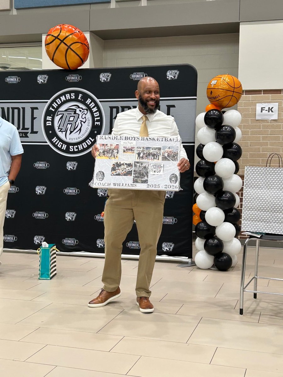 Calvin Williams tweet media