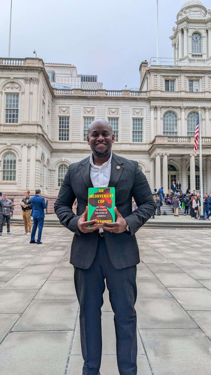 NYC Libraries tweet media
