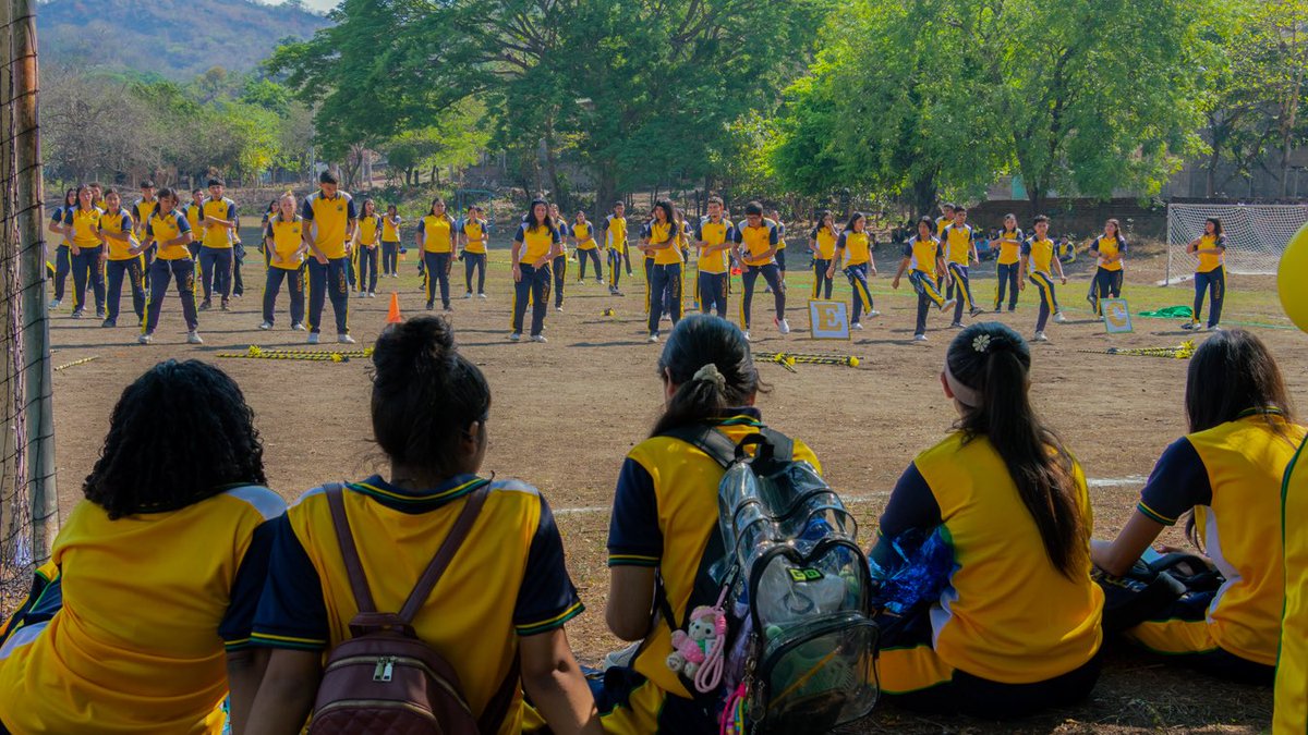 Gracias al Instituto Nacional de El Carmen por invitarnos a sus juegos intramuros. Ver a los jóvenes competir con alegría también nos habla de esperanza.

El deporte une, forma carácter y demuestra algo importante: cuando hay espacios seguros, la juventud puede crecer sin miedo y