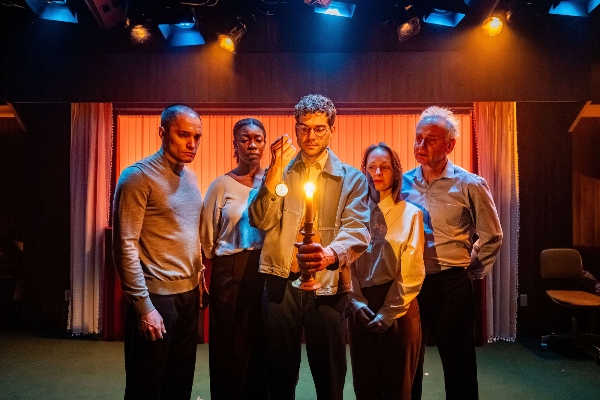 Torontonicity's tweet image. The Division @crowstheatre examines the searing truth of family history. Read my #review -&amp;gt; bit.ly/4uoDsL6 #theatre #theaTO #toronto