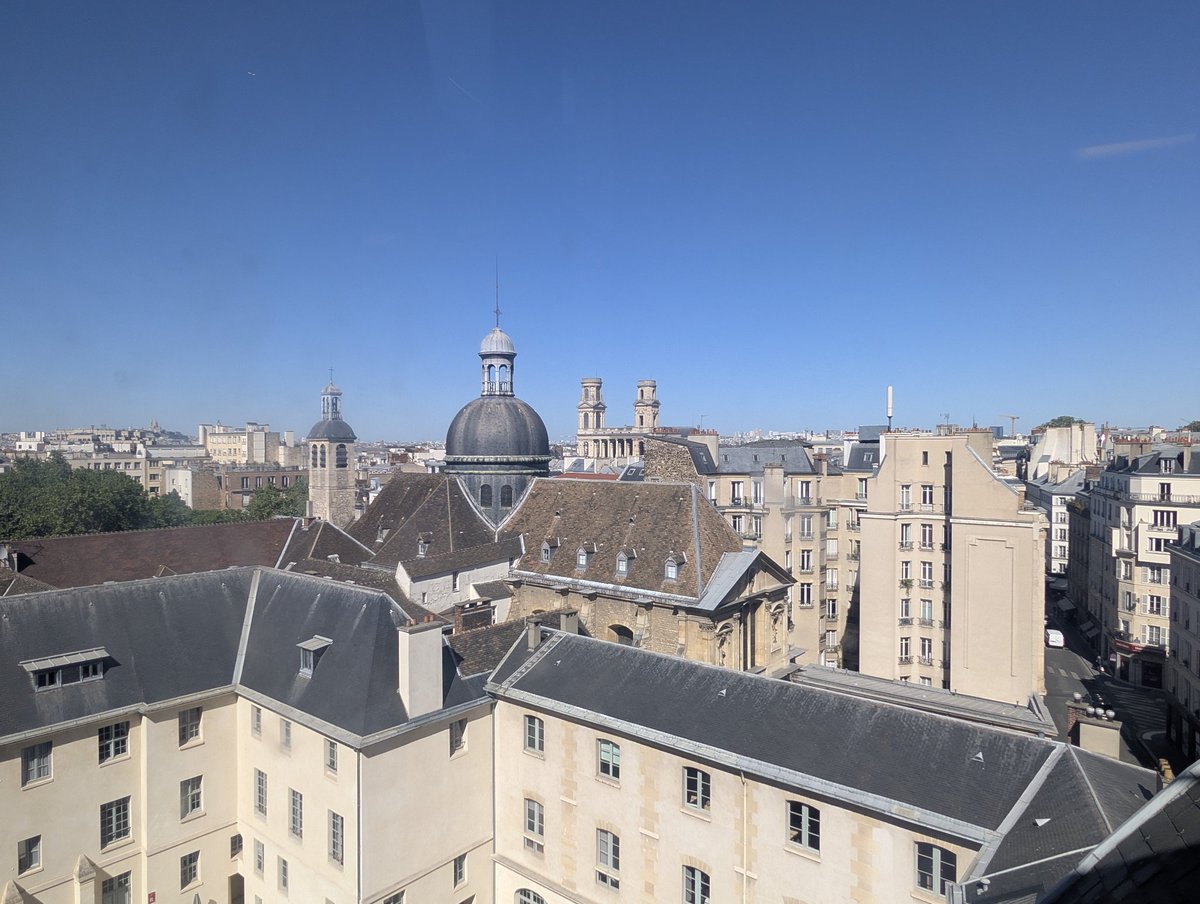 MDumont75's tweet image. #Paris Aller emprunter un livre à la bibliothèque Fels, profiter de la vue 🙏