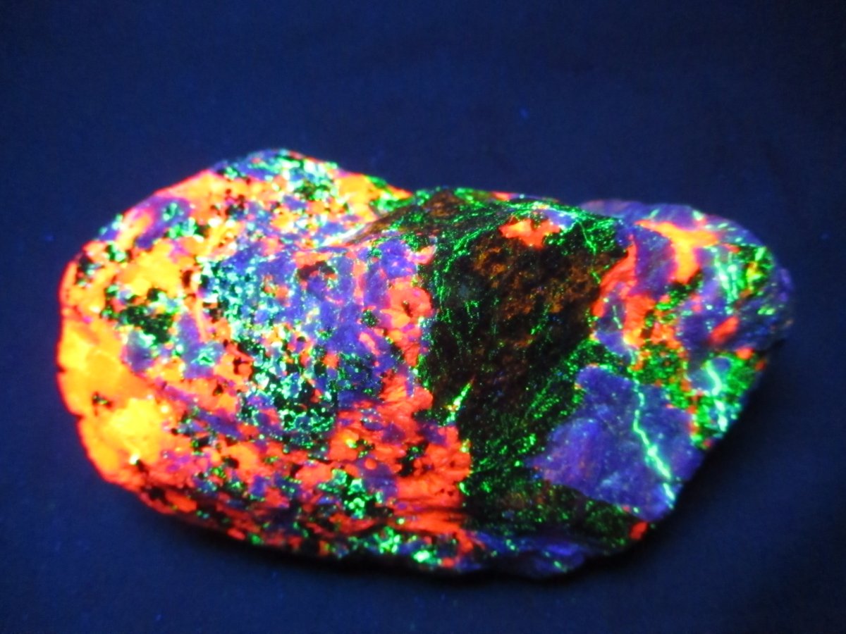 Gary Moldovany in booth # 140 (Just Keep A Rockin') with our newest selection of Franklin, NJ fluorescent minerals.  Coming to you at the upcoming 2026 East Coast Gem, Mineral, and Fossil Show August 14-16, 2026. more information here: mineralshowslld.com/east-coast-sho…