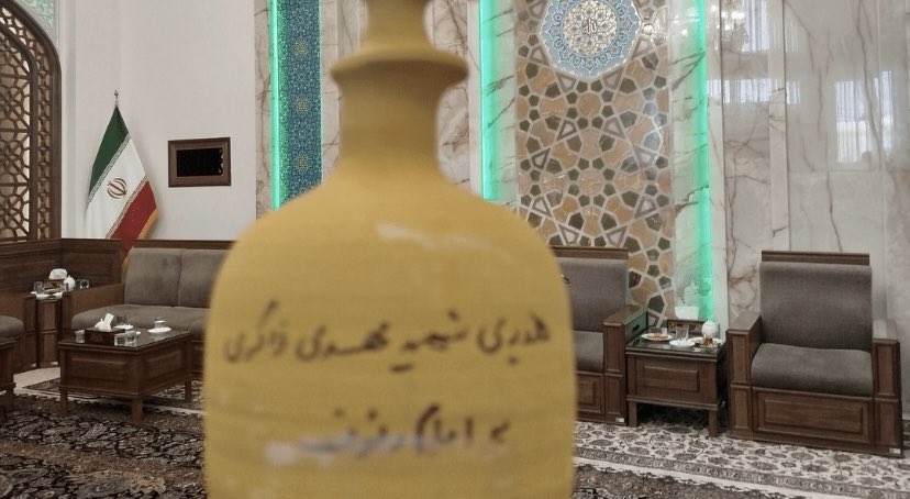 زیارت پارسال و امسال خانواده ذاکری در حرم امام رضا (ع). امسال بدون ریحانه و مهدی…
داغ دانش آموزان میناب سرد نمی‌شود.