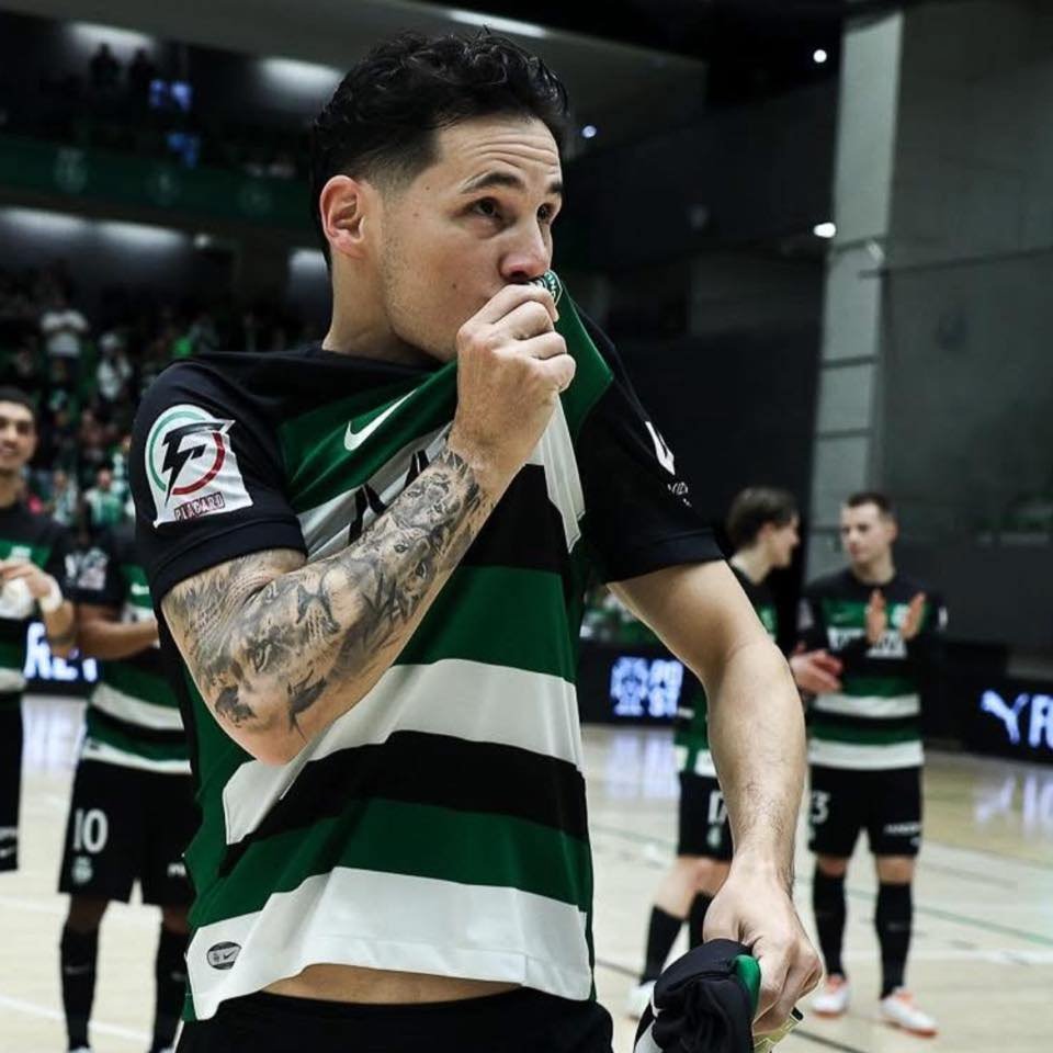 O amor que o nosso mago tem pelo Sporting é absudo.
