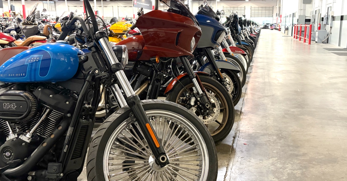 npauctions tweet media