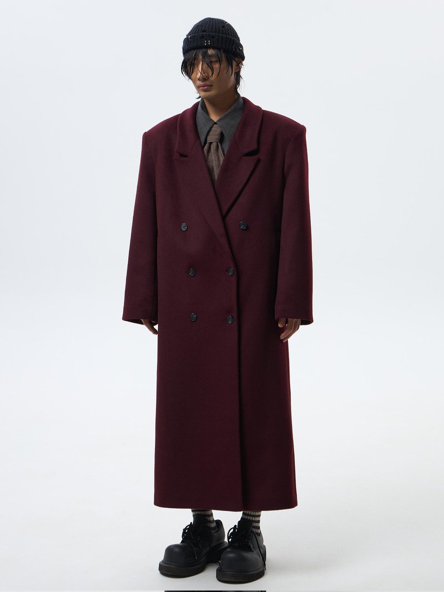 4AAAAart's tweet photo. New clothing brand I discovered:

Mama Razreshila. A Russian brand known for its oversized silhouettes and distinct tailoring* 🇷🇺 https://t.co/sGGJ3uwnoB