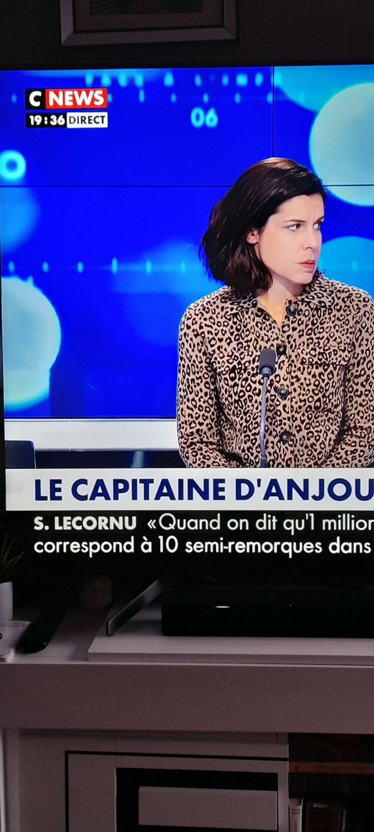 joker tweet media