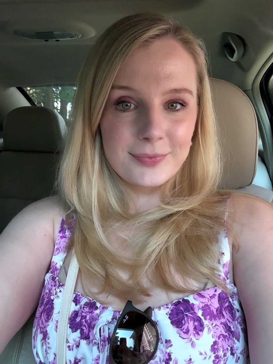 mariacopel5's tweet image. Happy Thursday! I can’t believe how fast the weeks are flying by! It’s crazy! What are your weekend plans? 🙂
-
#selfie #selfietime