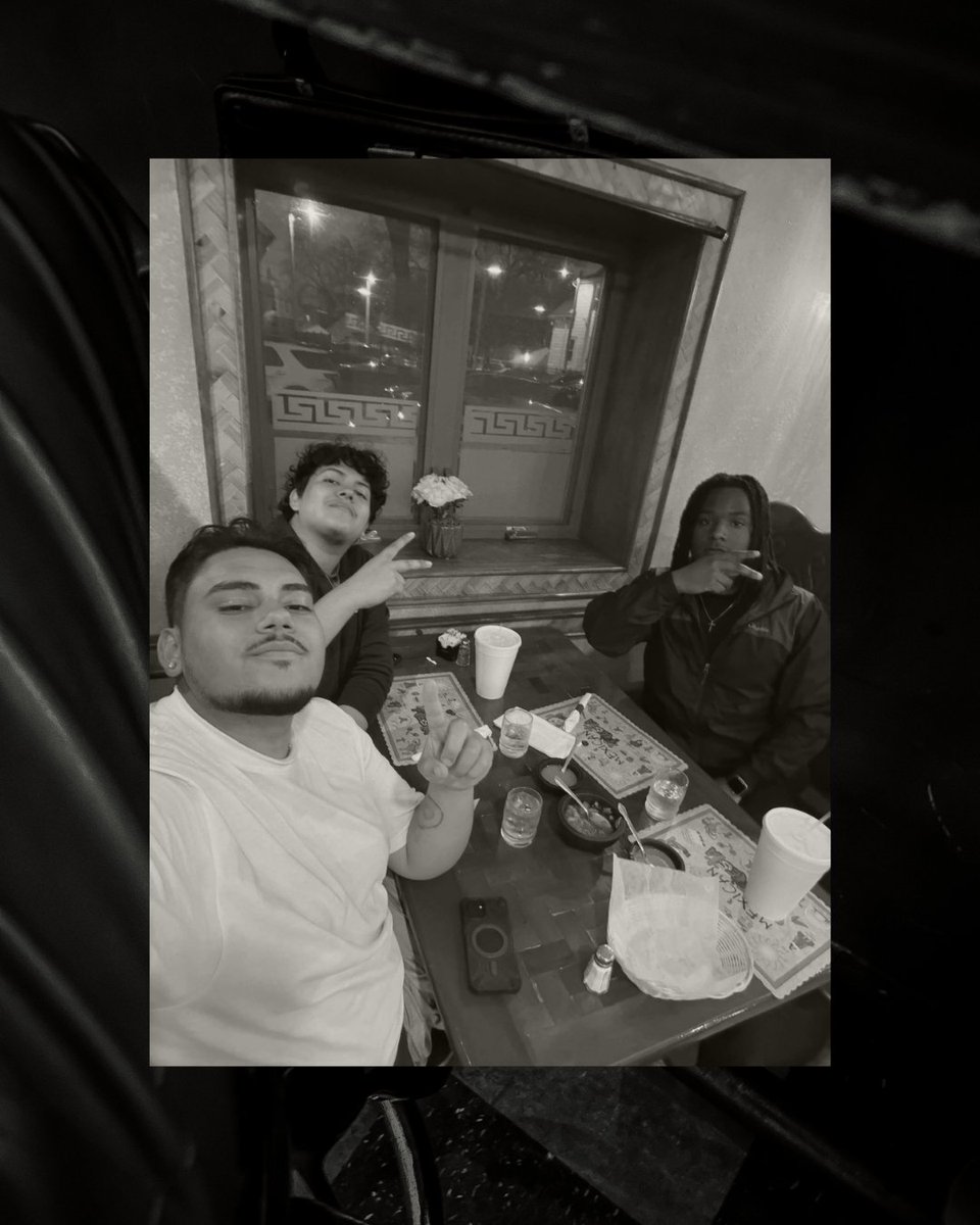 WolfePersevere's tweet image. It’s not just about the food, it’s the conversations, the laughs, and the time spent together outside of work that actually build strong teams.  🔥 These are the moments that make everything else click. 🍽️ 

#teamculture #teambuilding #workvibes