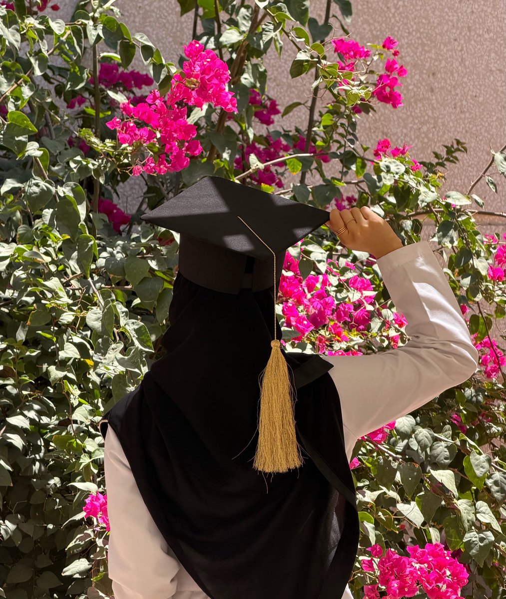 دالـيـا tweet media
