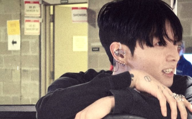 jkissthv's tweet photo. < 3 https://t.co/C6onfYrjoL