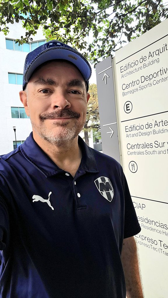 JRPalaciosChapa's tweet image. Siempre es un gusto regresar al @TecdeMonterrey,  mi Alma Mater, donde además tuve el honor de impartir cátedra por 2 años.

Gracias a @TecSoundsRadio por la invitación y a mi comadre y amiga Rayada, @SandraCanales por la entrevista.

#Tec
#TecDeMty
#TecSounds
#Temístocles