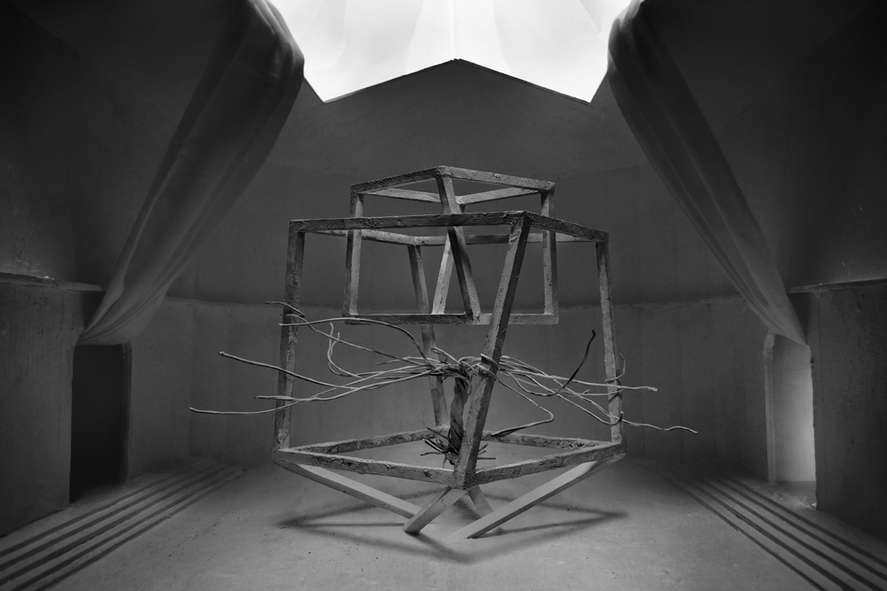 yuichi_ikehata's tweet photo. Four photographs from "An Observer's Report" No.2(2013) Digital Composite Photography Posting past works sequentially. https://t.co/Ty1LKfeWUa