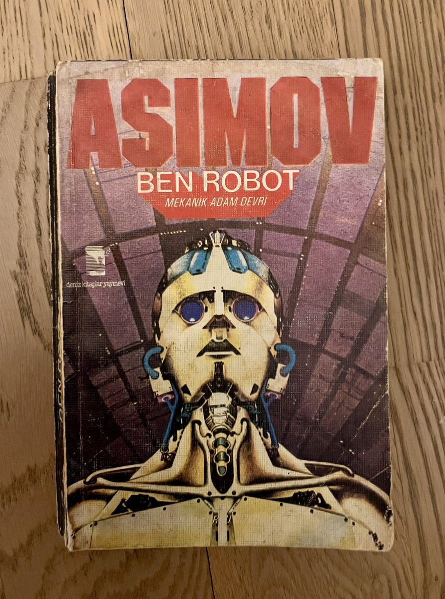 SethValor's tweet photo. @SciFiArchives And this is the 1980s version from my collection. https://t.co/J8jmwKMLis