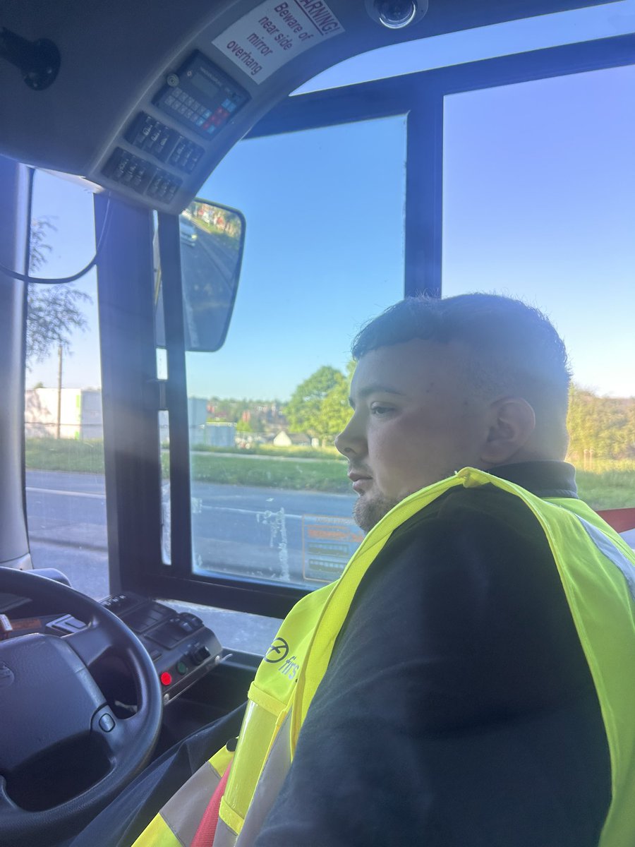 MacCommsEllie's tweet photo. @FirstBusUK I’d like to report this horrible bus driver for kicking a young student off the bus after the bus driver was rude to him, shouted at us to move down when there was no room and we laughed - he then kicked me off! Leeds number 25 bus - truly despicable guy https://t.co/jXzB7ecyOQ