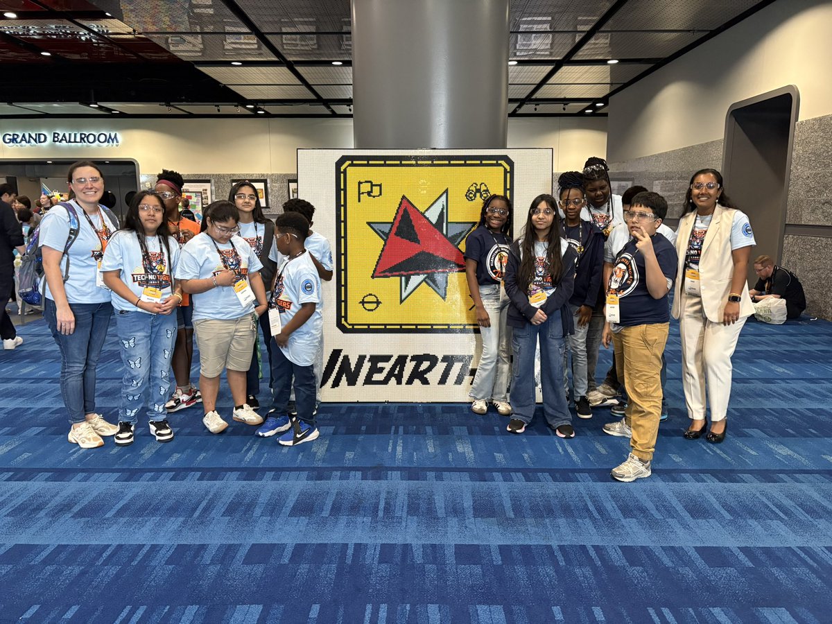 KLZscience's tweet photo. Techno Tigers attended the FLL Championships in Houston! Thank you to the ambassadors for our tour!  We learned so much and can’t wait to take it back to practice! @aliefstem @AliefScience @dr_angie1424 @KLZ_PrincTukes https://t.co/IncK999cmh